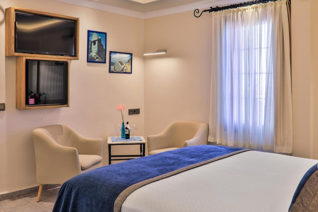 Hadrian Hotel Kaş Esterno foto